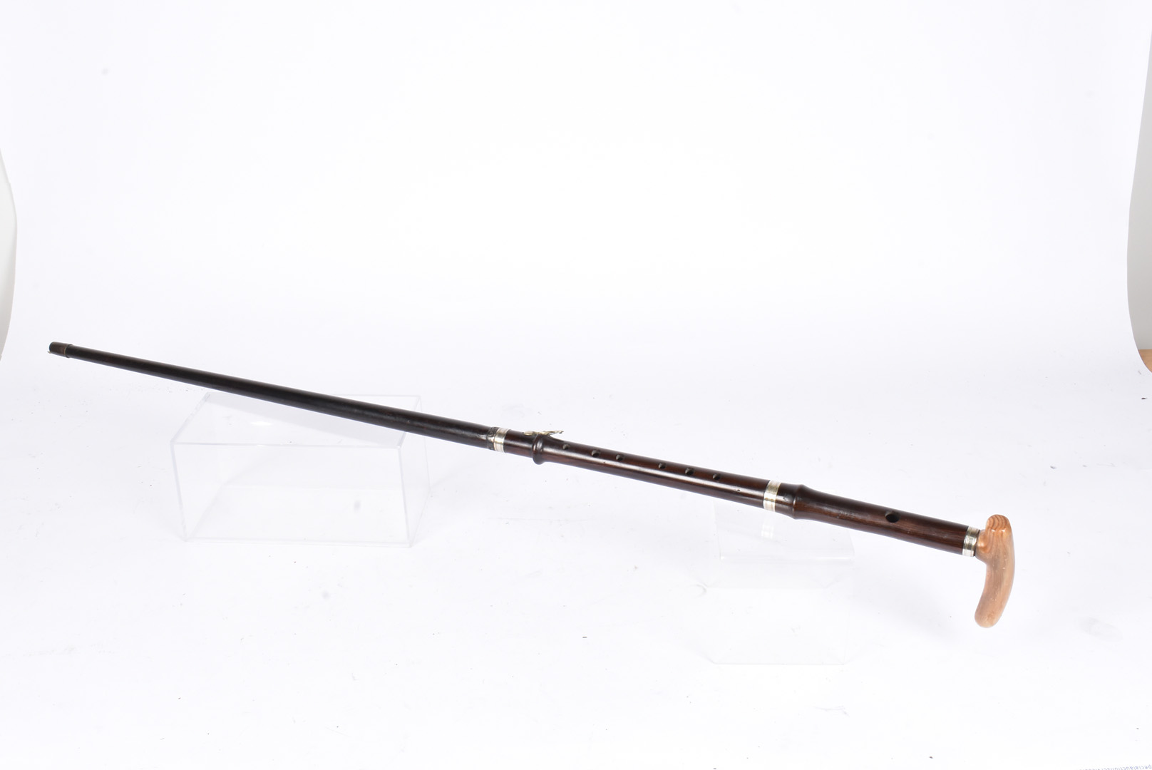 A horn topped woodwind instrument walking stick by J Higham, the 95cm long walking stick, with - Image 2 of 6