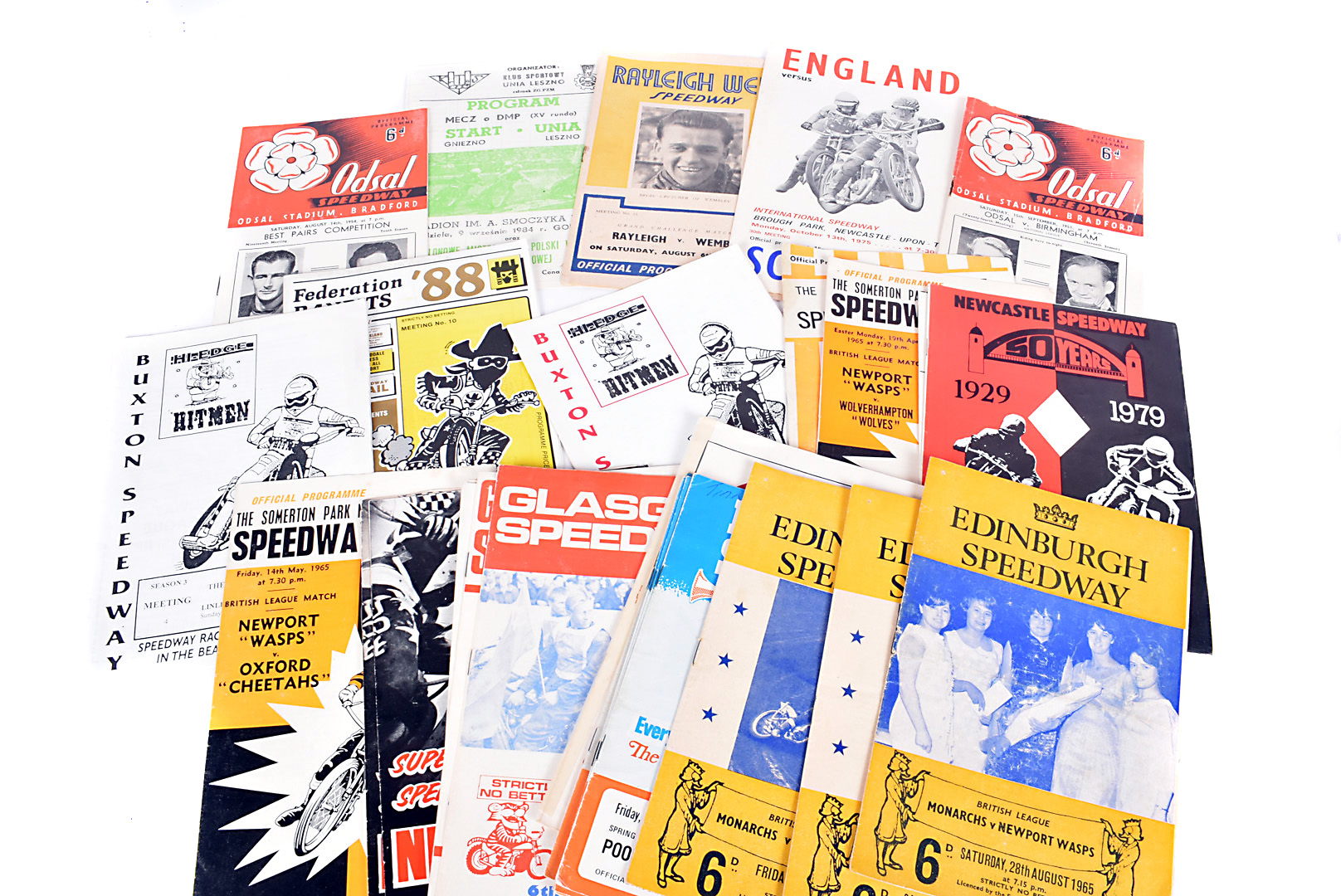 Speedway Programmes, more than 1000 Speedway Programmes dating from 1960s onwards including