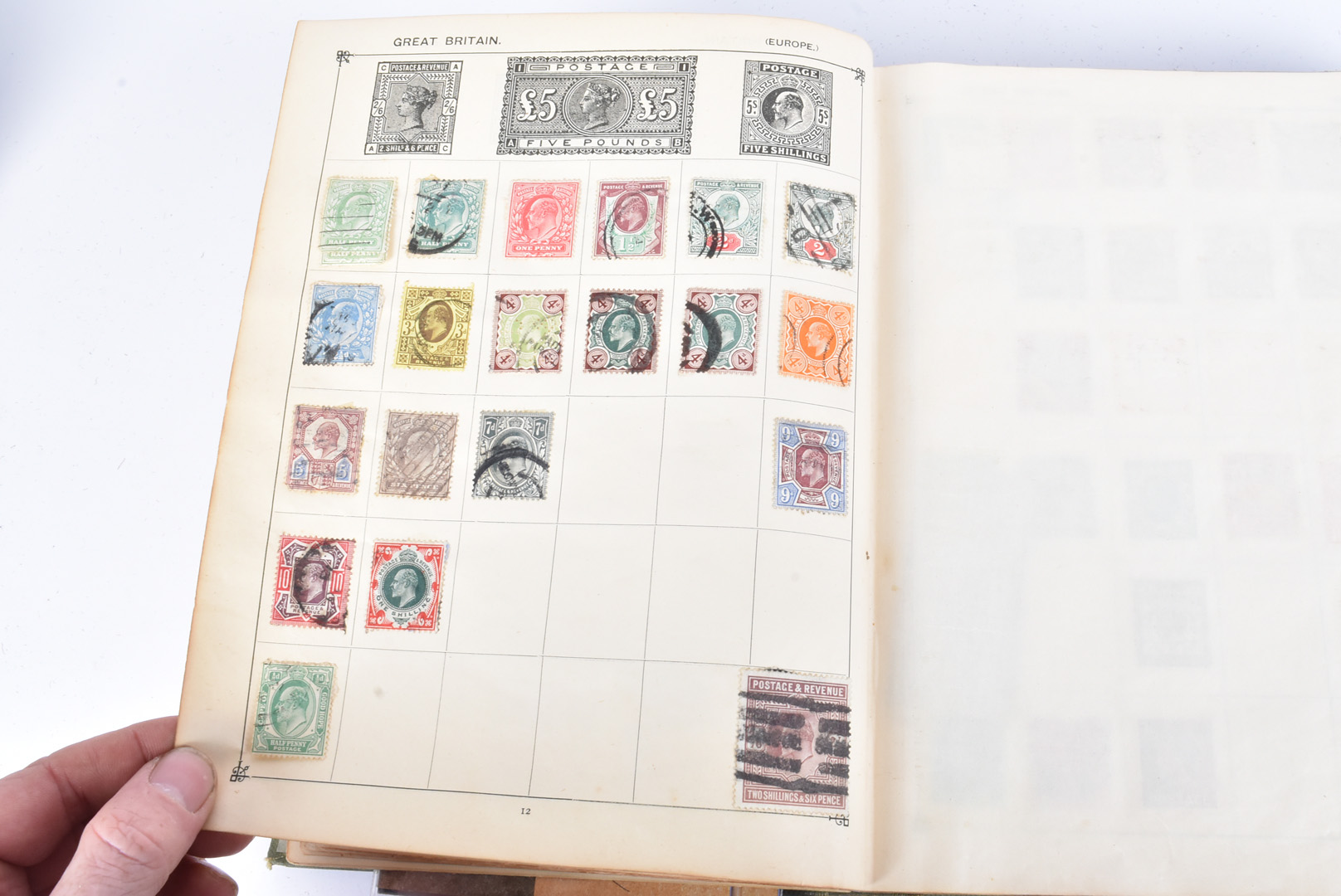 A large collection of British and World Stamps, the comprehensive collection comprising of - Image 4 of 7
