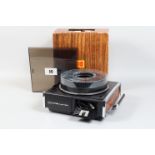 A Kodak Carousel Custom 850 H K Auto Focus Slide Projector, with 102-152mm f/3.5 Ektanar C