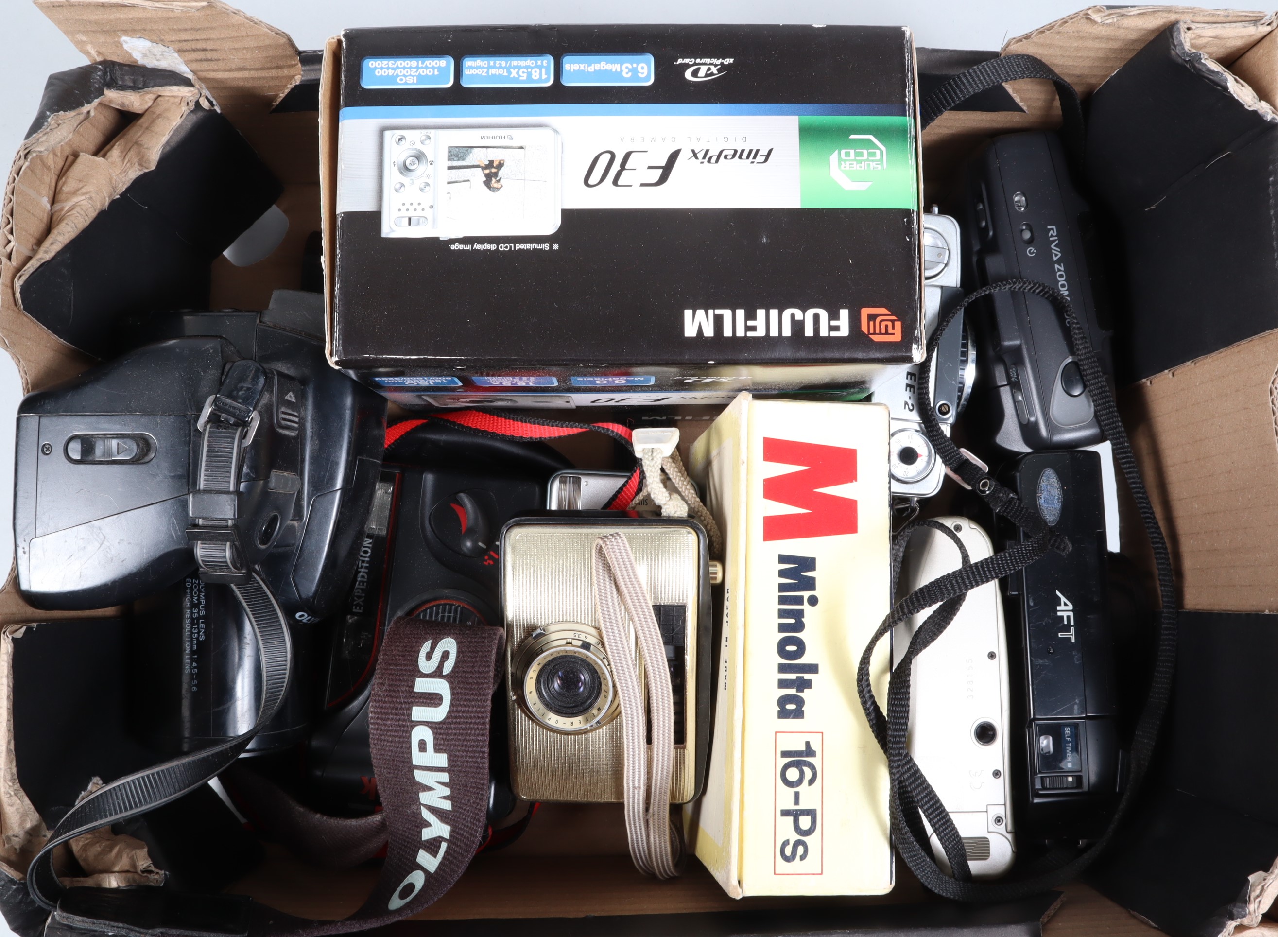 A Group of Compact Cameras, including a Yashica 105, Minolta Riva 70c, Minolta AFT, an Olypus Pen