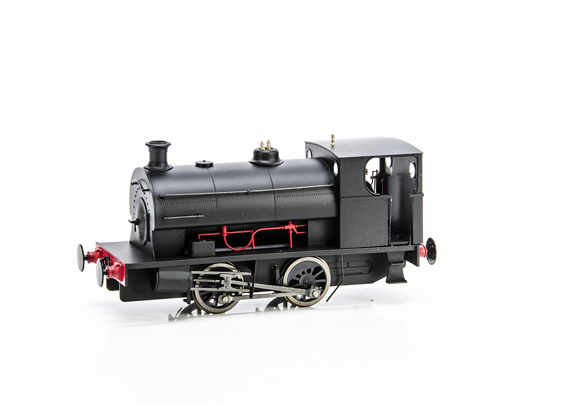 Minerva MOS-PPBL 0 Gauge E Class Peckett 0-4-0 Saddle Tank, in unnumbered plain black, DCC and Sound