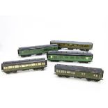 Southern Railway 0 Gauge Coaches by LMC and A N Other, two Leeds Bakelite coaches Nos 1456 and 2099,