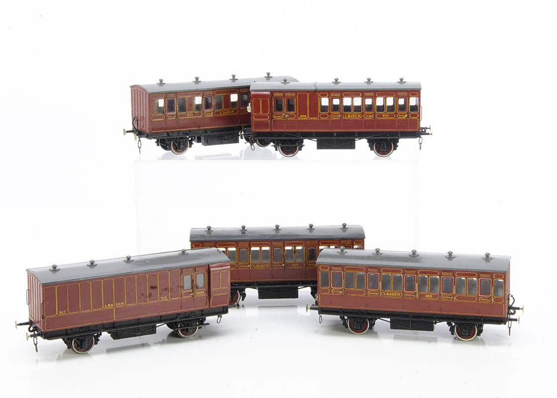 Vintage Finescale 0 Gauge LBSCR 4-wheeled Coaching Stock, appear probably kit-built, bodies of