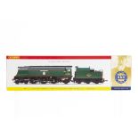 Hornby 00 Gauge National Railway Museum Special Edition R2385 'Winston Churchill' Locomotive and