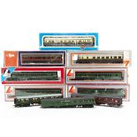 OO Gauge GWR Railcar BR DMU and Others, a boxed Lima 205132A5 GWR Railcar, Lima boxed three car