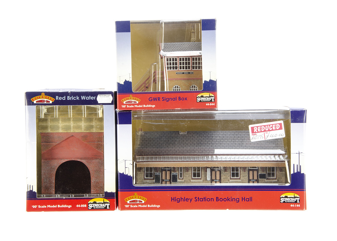 Bachmann 00 Gauge Scenecraft Buildings, 44-144 Highley Station Booking Office, 44-044 GWR Signal