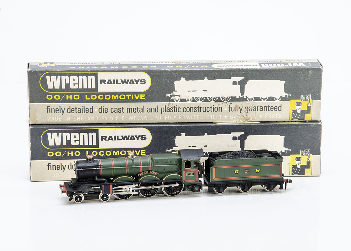 A pair of Wrenn 00 Gauge W2222 GWR green, 'Devizes Castle' Locomotives and Tenders, one with