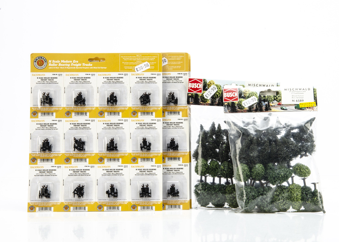 Bachmann N Gauge ex-Shop Stock Trade packs 42535 Modern Era Roller Bearing Freight Trucks and