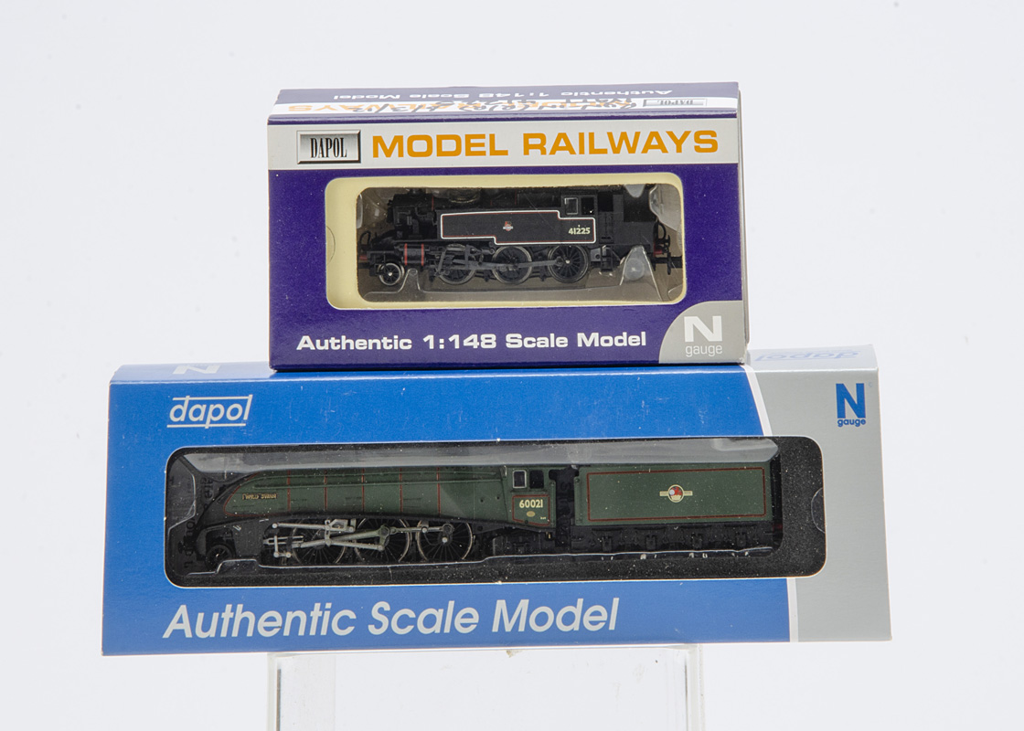 Dapol N Gauge BR Steam Locomotives, ND-128C green Class A4 60021 'Wild Swan' and ND-064A black