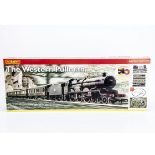 Hornby 00 Gauge R1048 The Western Pullman Train Set, comprising BR green Castle Class 7028 '