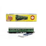 Late-issue Hornby-Dublo 00 Gauge 3-Rail 3250 Electric Motor Coach Brake/2nd, BR SR green, with