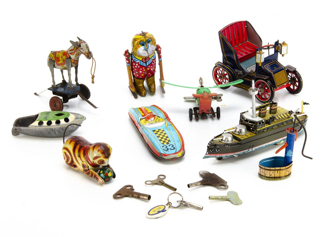 Collection of nine vintage and modern small tinplate toys, TM Modern Toys Veteran car with pull back