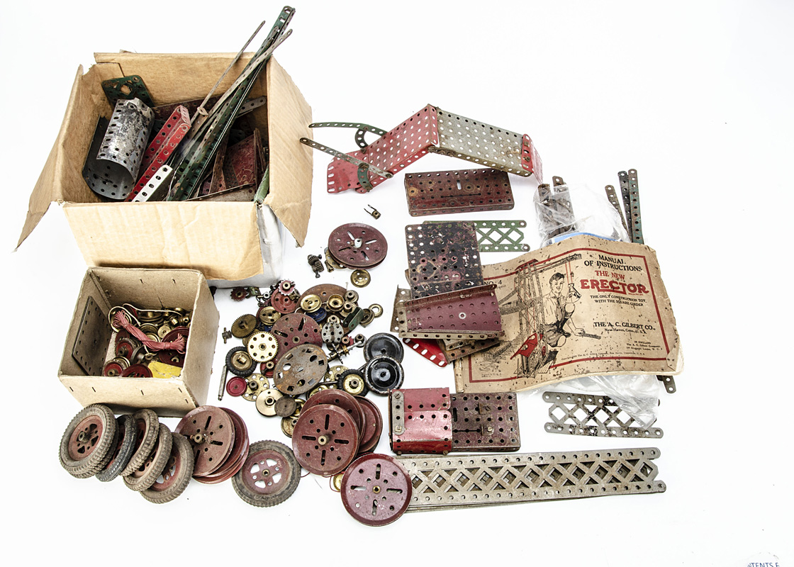 Large collection of pre and post-War Meccano including parts for Aeroplane Constructor, parts for - Image 3 of 4