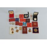 A quantity of Royal commemorative medallions and medals, including an Edward VII 1902 bronze
