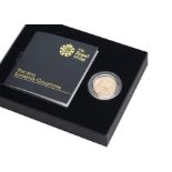 A modern Royal Mint full gold sovereign, dated 2013, in box with certificate