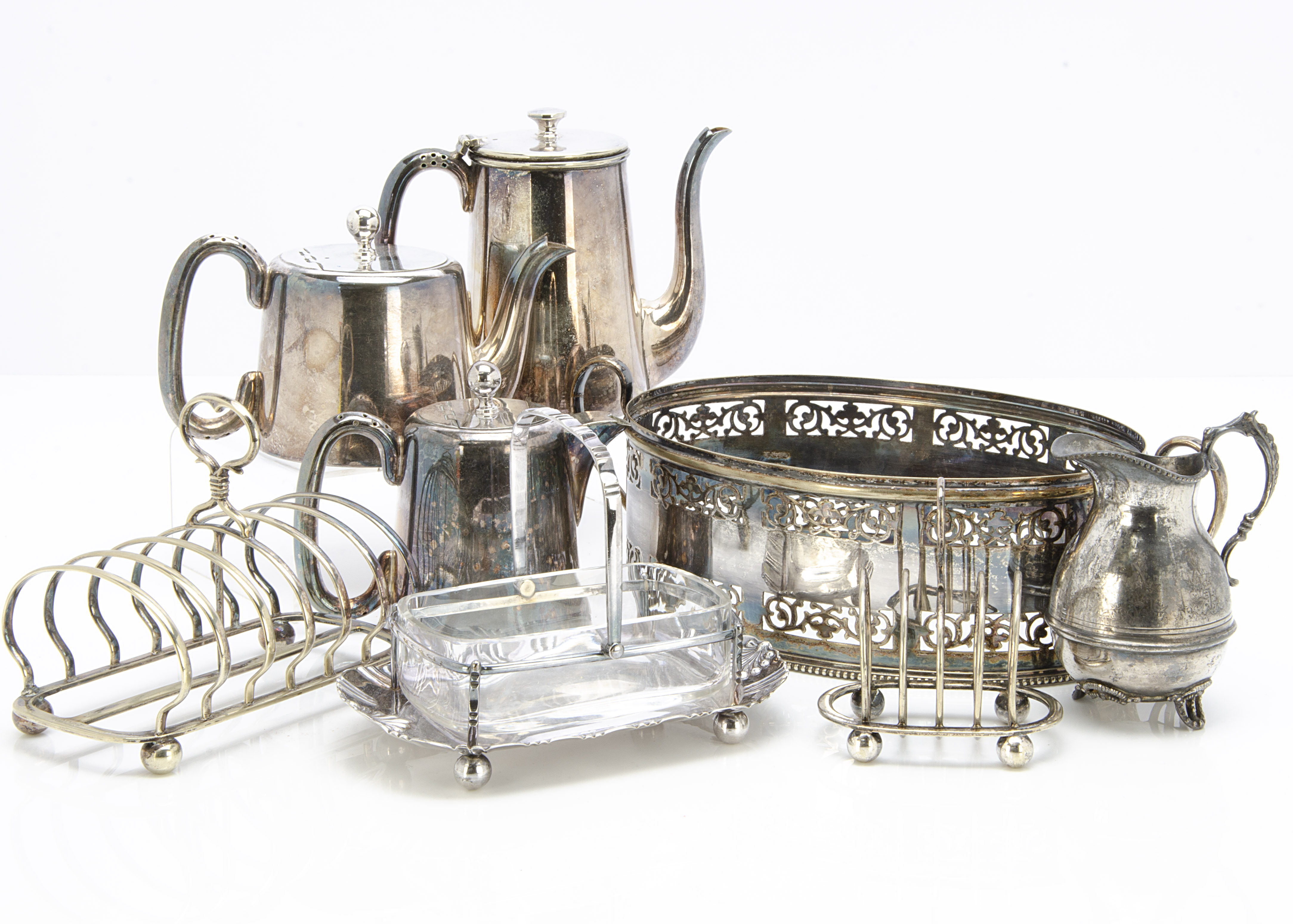 A collection of 19th and 20th century silver and silver plate, including a Georgian white metal - Image 2 of 2