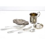 An Edwardian silver Christening mug and other items of silver and white metal, 11.6 ozt, including