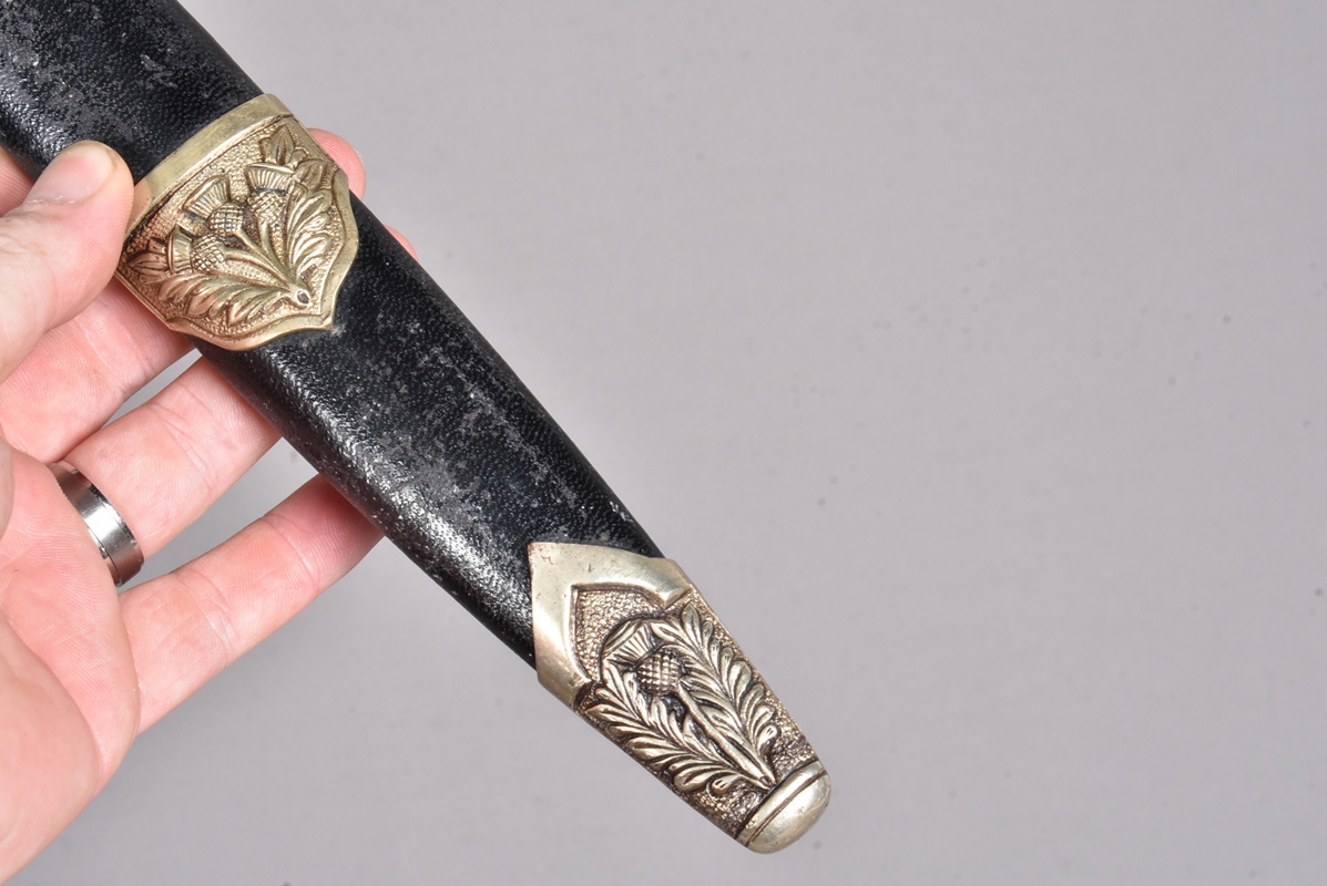 A Scottish Dirk, with 30cm long etched blade, with thistle decoration, possible marking to the - Image 9 of 10