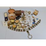 A good quantity of assorted costume jewellery, including two boxed compacts, a gilt metal stone