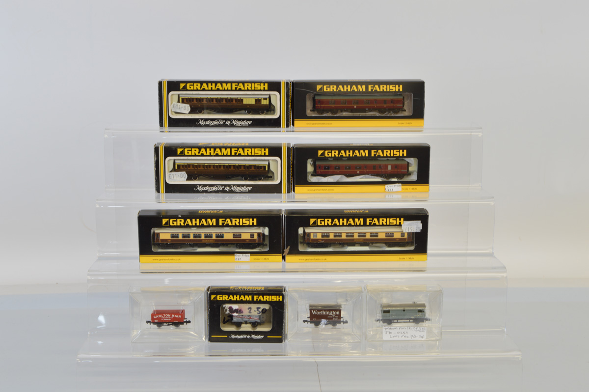 A quantity of Graham Farrish N gauge rolling stock, including 0634, 377-025, 374-220B, 374-230B,