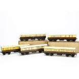 Boxed Leeds Model Co 0 Gauge GWR Coaches, all paper-sided, comprising two brake/3rd coaches no