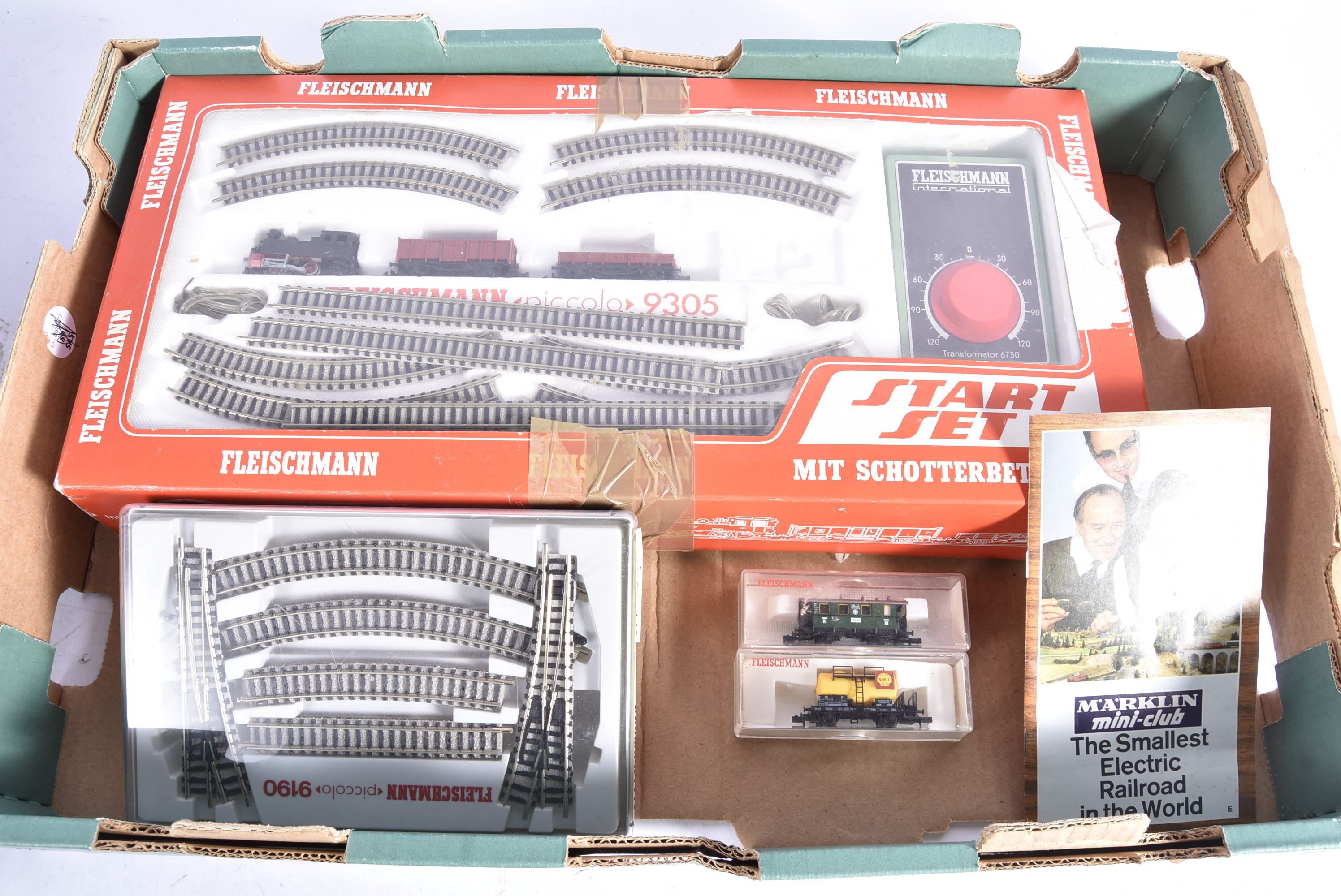 Fleischmann N Gauge Starter Train Set and Accessories, 9305 Start Goods Set, comprising black 0-4-