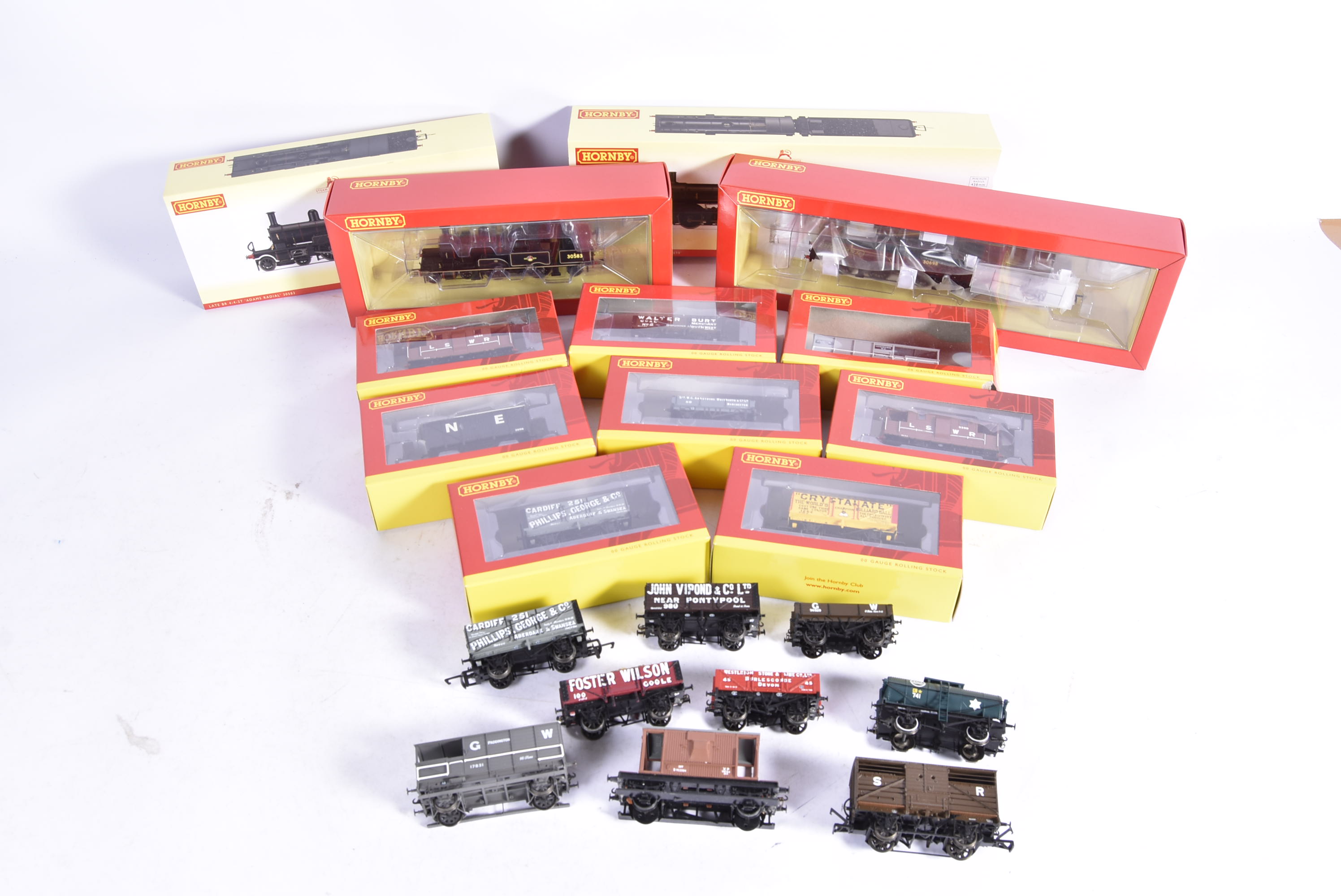 Hornby 00 Gauge (China) Locomotives and Rolling Stock, R3423 BR black Adams Radial 30583 and R3421