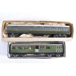 Two Kit- or Scratch-built 0 Gauge Finescale Southern Railway Coaches, a brake/1st/3rd coach in lined