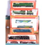 Hornby 00 Gauge Locomotives and Railbus, R2220 BR green Battle of Britain Class 34081 '92 Squadron',