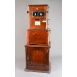 An early 20th Century mahogany Richard Frères 'Le Taxiphote' Table Stereoscope, for 107mm x 45mm