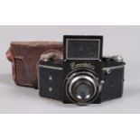 An Ihagee Exakta VP B Type 4.2 SLR Camera, black, serial no 432682, body F, wear and brassing,