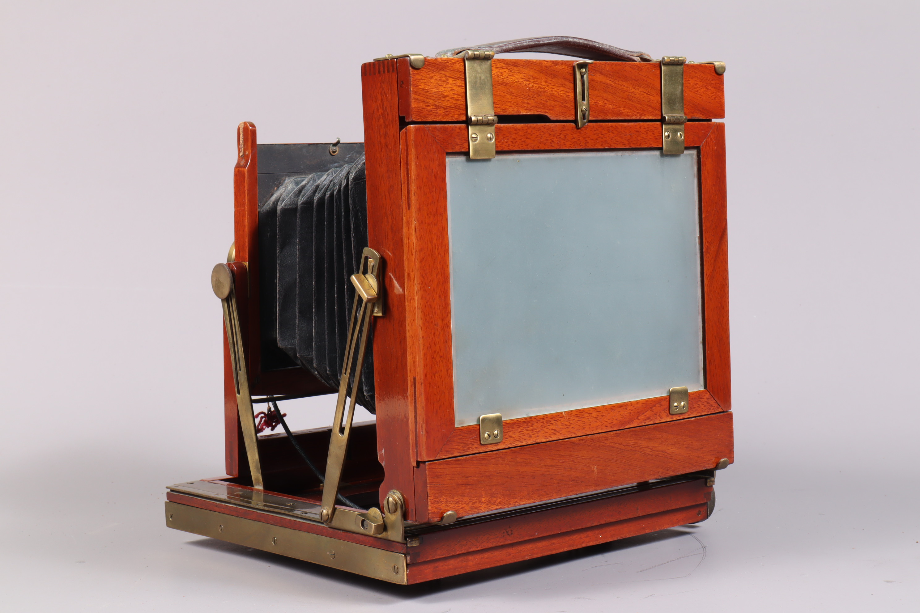 A Thornton Pickard Imperial Triple Extension Half Plate Field Camera, tapered chamfered-corner black - Image 3 of 3