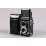 A Minolta Autocord TLR Camera, serial no 430124, body VG, Citizen-MVL shutter working, Minolta