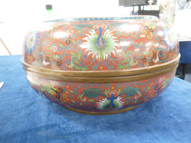 A nice early 20th century Chinese cloisonne circular box, 30cm diameter, with dragon chading flaming - Image 7 of 10