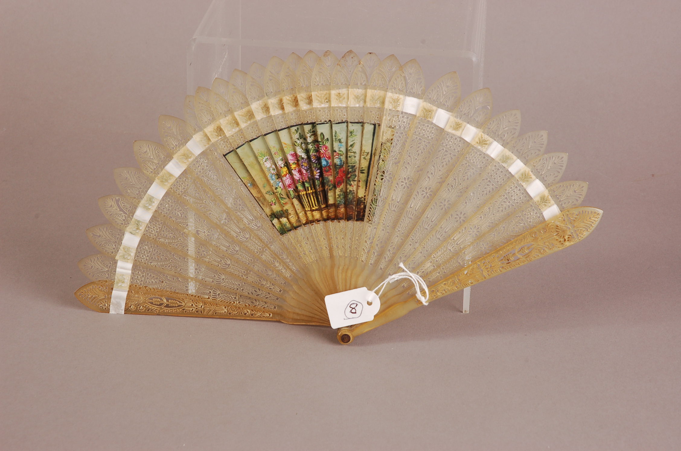 An early 19th century double image Brise fan, 15cm, finely pierced guards and stickes, modern - Image 2 of 2