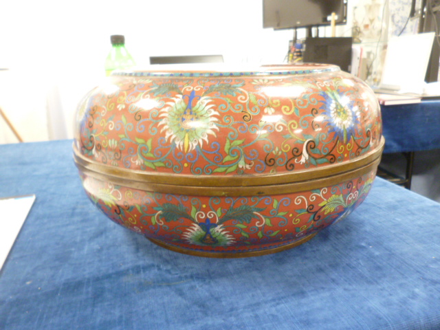 A nice early 20th century Chinese cloisonne circular box, 30cm diameter, with dragon chading flaming - Image 5 of 10