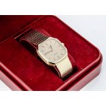 A 1980s Omega Constellation Quartz 9ct gold gentleman's wristwatch, 32mm octagonal case on