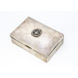 A George V silver military interest cigarette box, with Rifle Brigade emblem to lid, AF