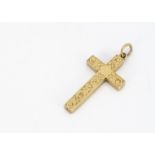 An Edwardian 15ct gold engraved cross, hallmarked for Birmingham 1909, 4.5cm x 2.1cm, 3.2g