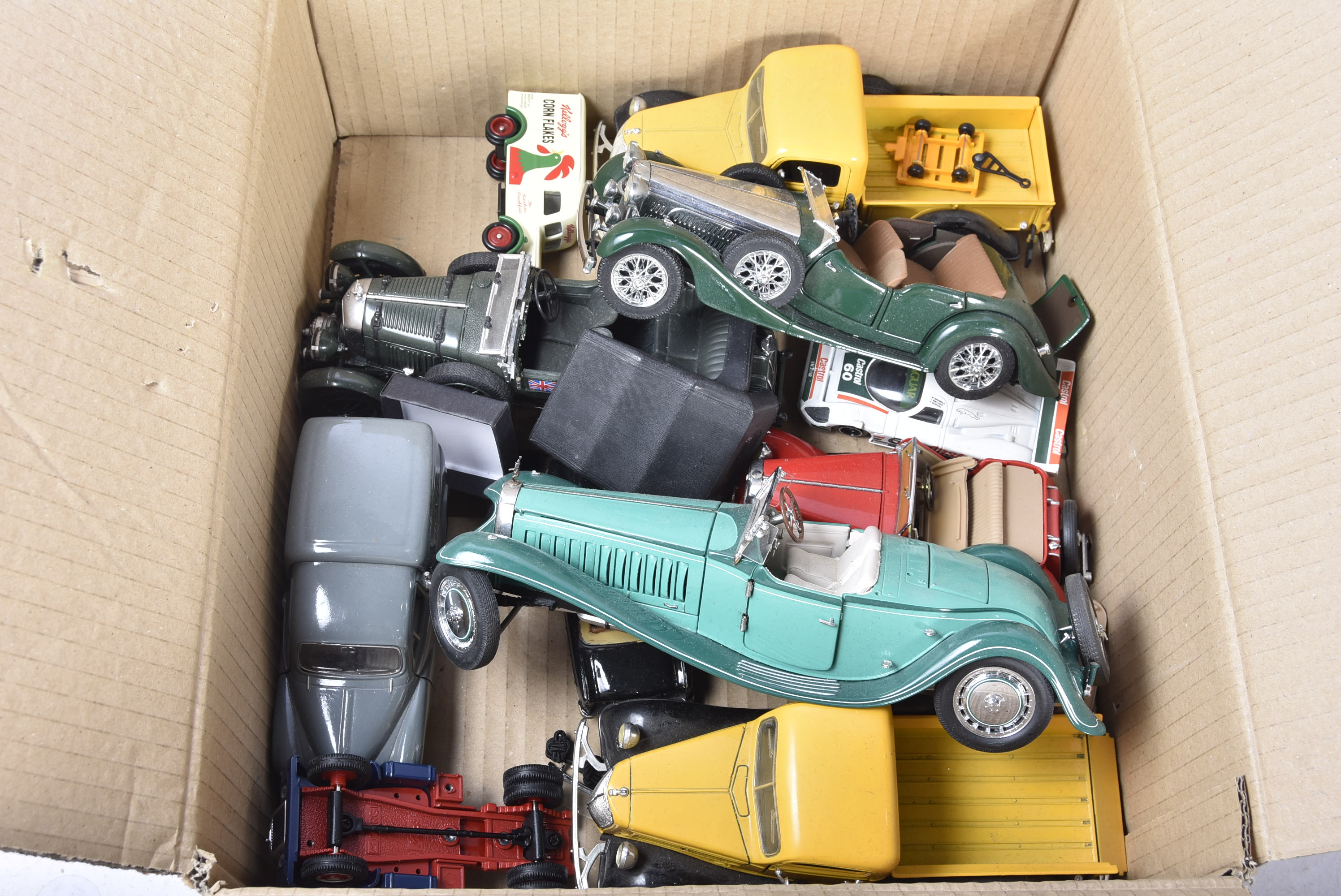 Post-war and Modern Diecast Vehicles, a collection of unboxed/playworn vintage and modern private - Image 3 of 3