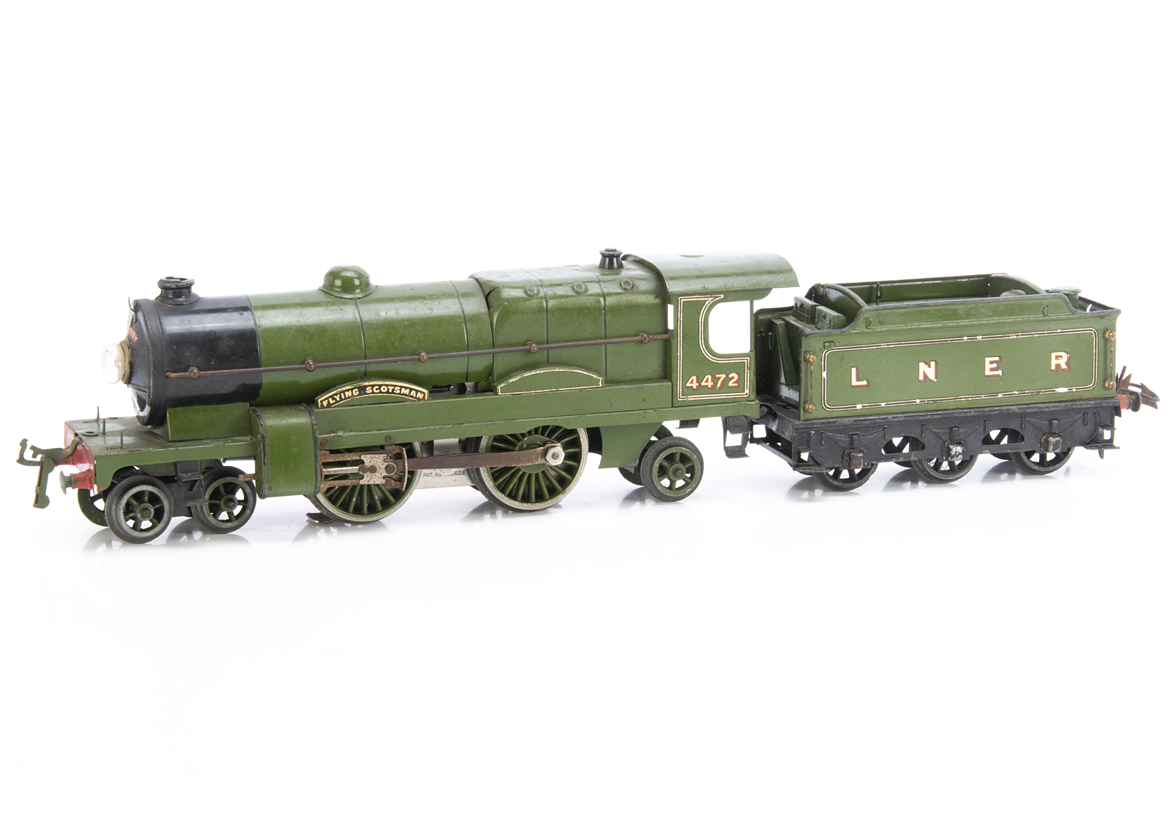 A Hornby 0 Gauge electric No E320 'Flying Scotsman' Locomotive and Tender, in LNER green as no 4472,