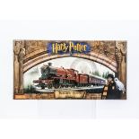 Hornby 00 Gauge Harry Potter and The Philosopher's Stone Hogwarts Express Electric Train Set,