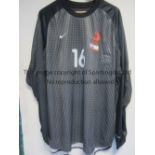 SANDER WESTERVELD PLAYER ISSUE HOLLAND SHIRT A grey goalkeeper shirt with 16 and match details on