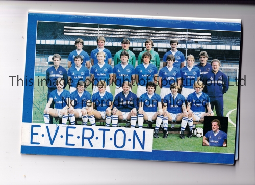 1984 FA CUP FINAL / EVERTON / WATFORD / AUTOGRAPHS Programme signed inside by 7 Everton on their