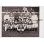 PRESS PHOTO / MANCHESTER UNITED 1957 Original 10" x 8" B/W Press photo with stamp and paper notation