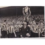 NEWCASTLE UNITED / 1955 FA CUP FINAL / PRESS PHOTO Original 11" X 8" b/w Press photo with stamp