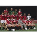 MAN UNITED Autographed 12 x 8 col photo of players posing for a squad photo prior to the 1981/82