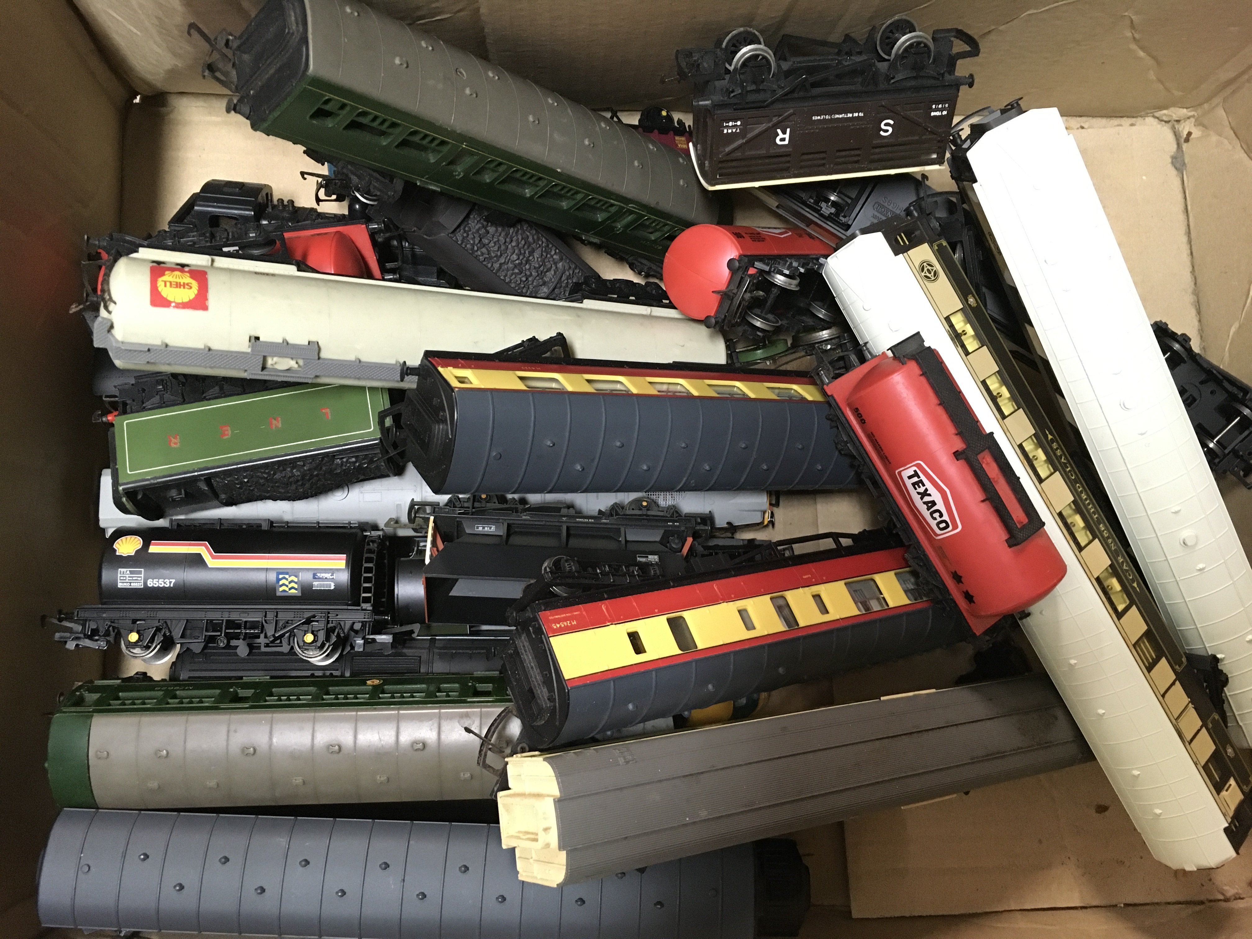 A collection of 00 gauge railway including a inter - Image 3 of 3