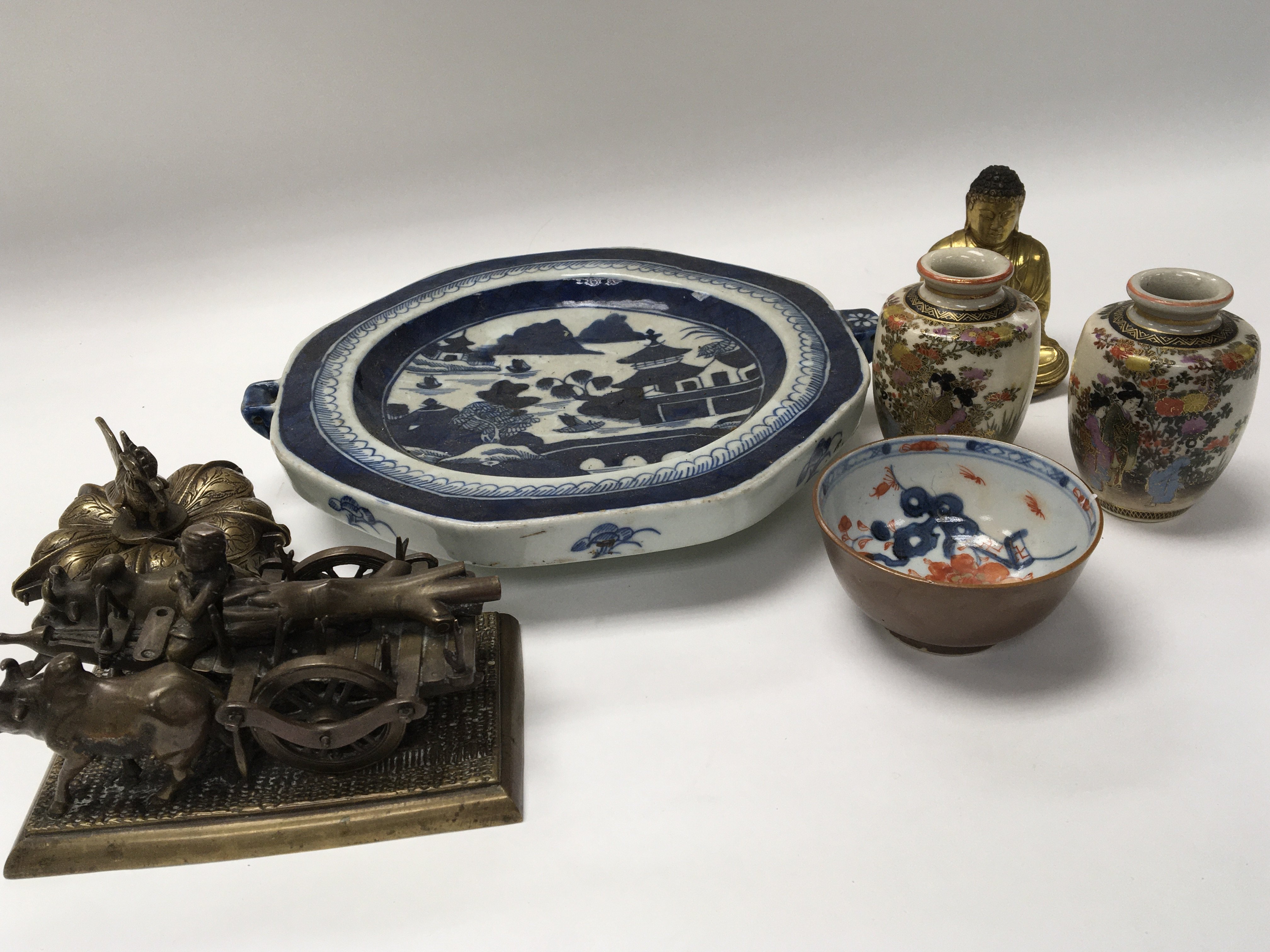 A collection of oriental ceramics. Comprising 18th